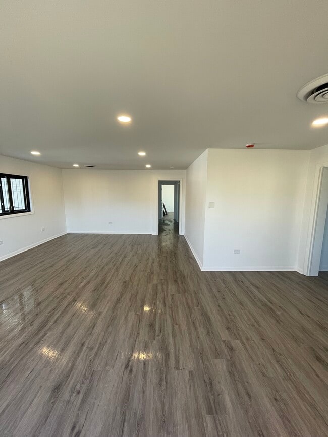 Photo - 3201 N Long Ave Unidad 2N