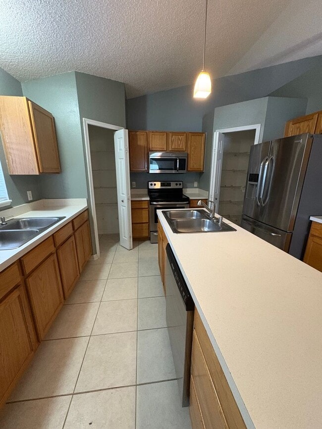 Photo - Wonderful 4 bedroom plus bonus room BEAUTY...