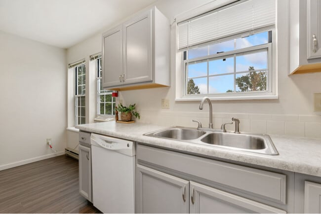 Photo - 3200 Azalea Dr