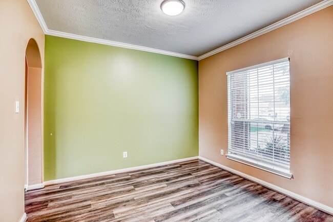 Photo - 1122 Chase Park Dr