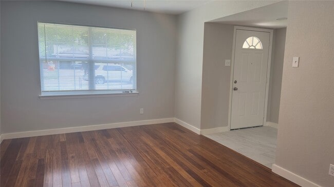 Photo - 1415 Wisteria Way