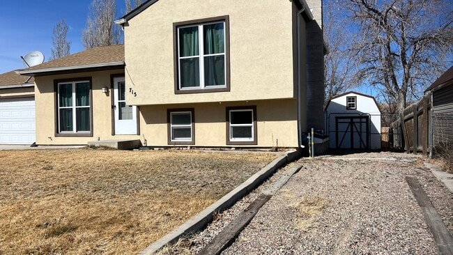 Photo - 715 Saratoga Dr