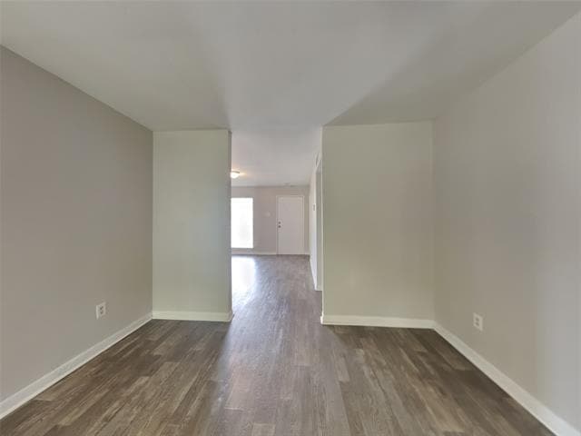 Photo - 116 Yorkshire Dr