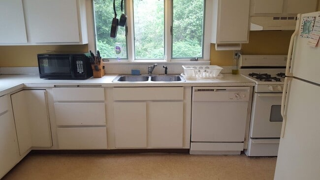 Photo - ***Please Respond Directly to the Online Listing, Calls May Not Be Returned***