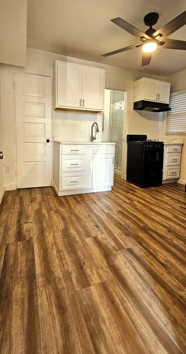 Building Photo - 408 Keleher Ave NW Rental