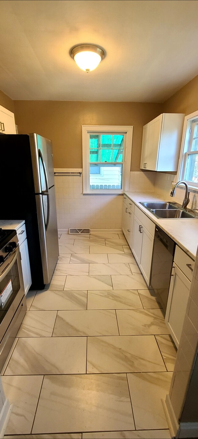 Photo - 2173 Telegraph Rd