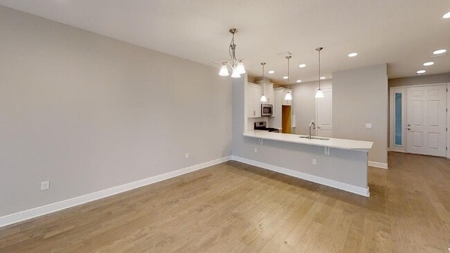 Photo - 3 bedroom Loren Cove Unit with Access to Addison Village Amenities!!