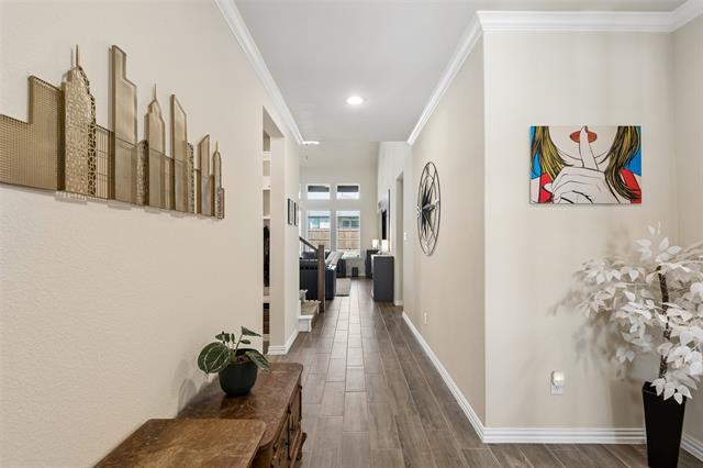 Photo - 1416 Jackdaw Rd