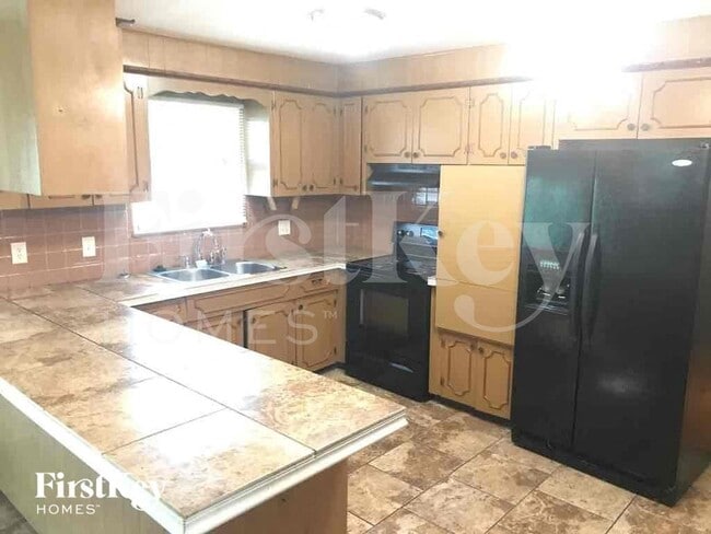 Photo - 9009 E 84 St