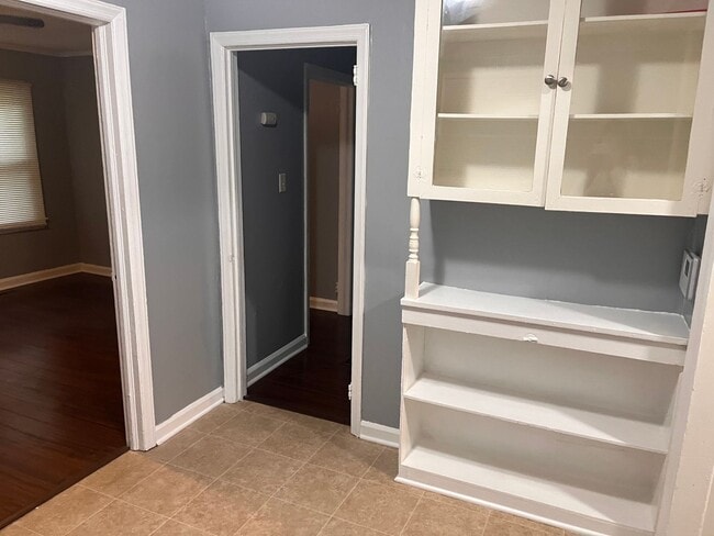 Photo - QUAINT 2 BEDROOM MINUTES FROM DOWNTOWN RALEIGH!