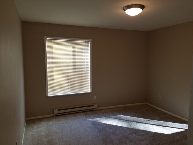 Bed Room - Amber Glo Apartments