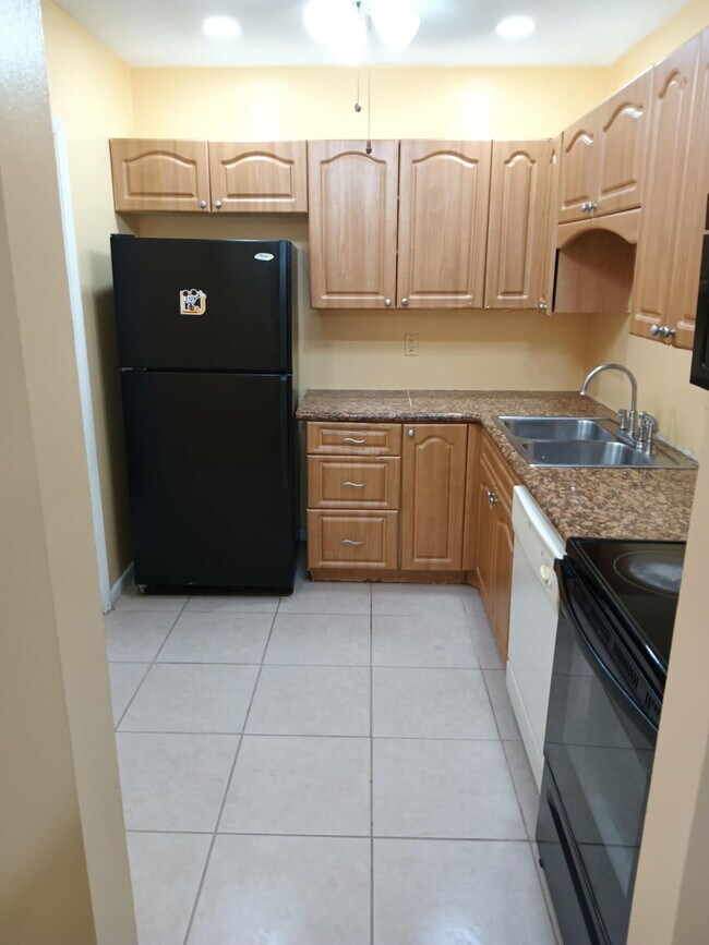 Photo - 632 NW 13th St Unit 12