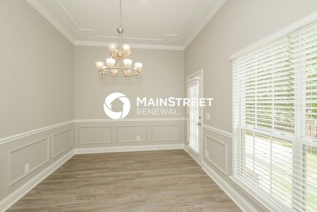 Photo - 3 Bedroom Pet-Friendly Home in Birmingham, AL with Main Street Renewal