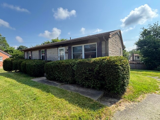 Photo - 1725 Scarborough Ct