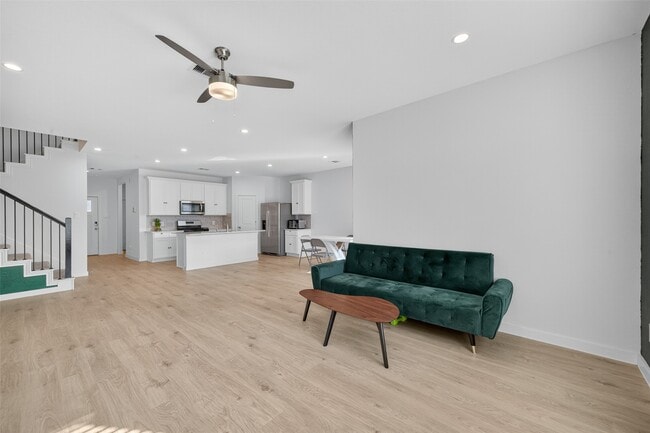 Photo - 30611 Castle Cove Dr