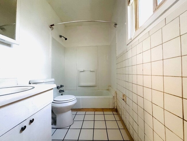 Photo - 14012 Glendale Ave
