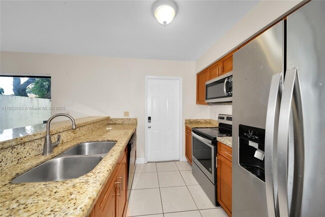 Photo - 4033 SW 68th Way