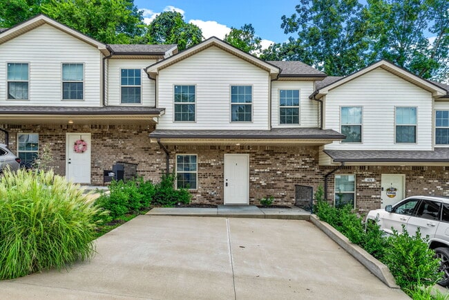Building Photo - 428 Glenstone Springs Dr