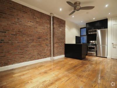 Building Photo - 438 W 52nd St Unit 11E Rental