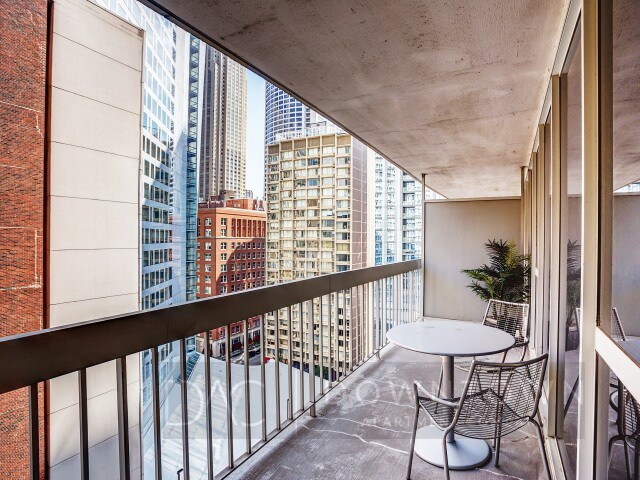 Photo - 875 N State St