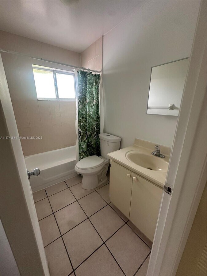 Photo - 290 E 7th St Unit 201