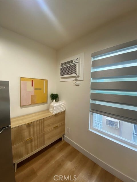 Photo - 827 S Manhattan Pl Unit 205