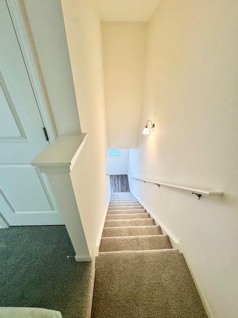 Photo - 502 Robson Dr