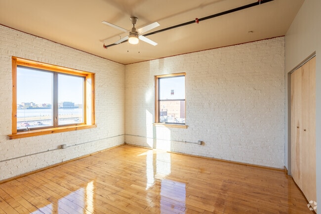 3BR, 1.5BA - 1668SF - Primary Bedroom