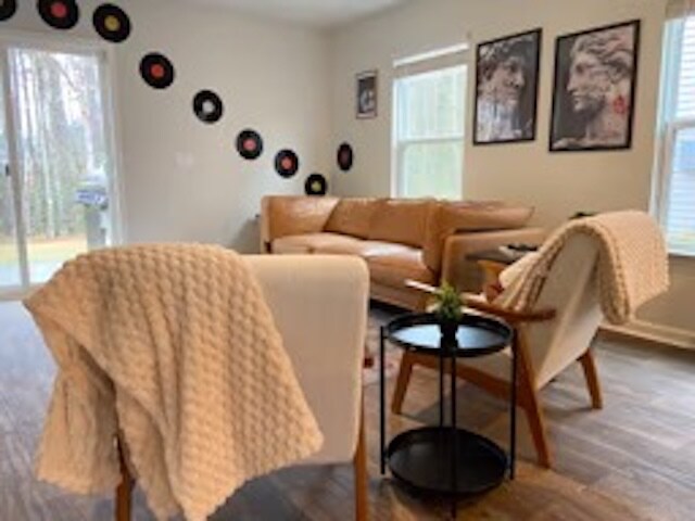 Photo - 125 E Sunrise Ln