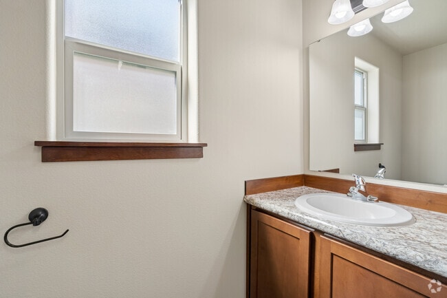 3BR, 2.5BA - 1,586SF - Half Bathroom