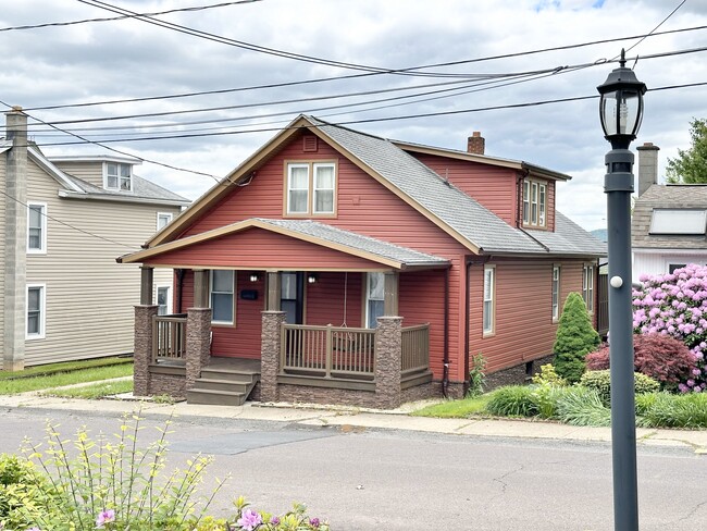 1131 Cherry St Unit 101