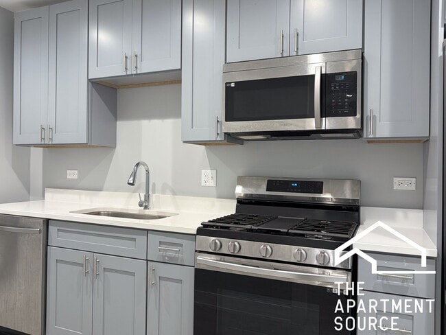 Photo - 926 W 32nd Pl Unit BR