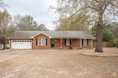 Building Photo - Available beginning of July! Rental