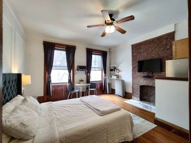 Photo - 556 W 161st St Apartments