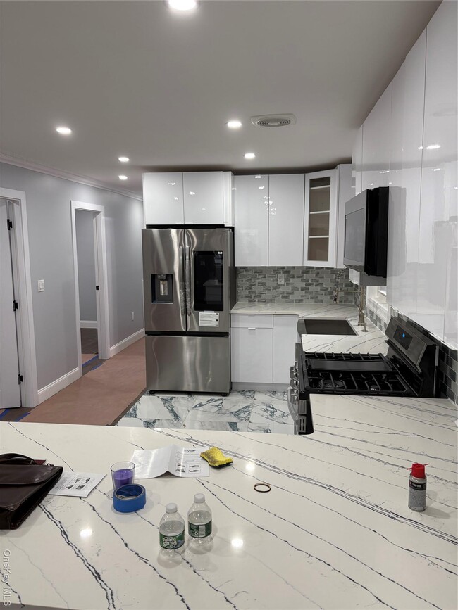 Photo - 98-29 Albert Rd