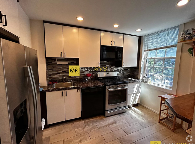 Building Photo - 13 Bowdoin St Unit 3C Rental