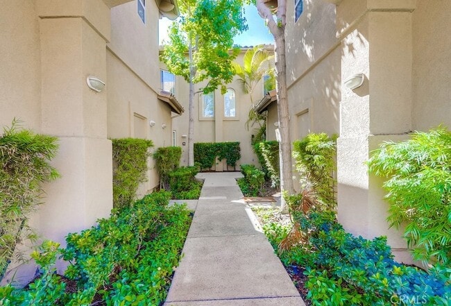 Photo - 54 Waxwing Ln