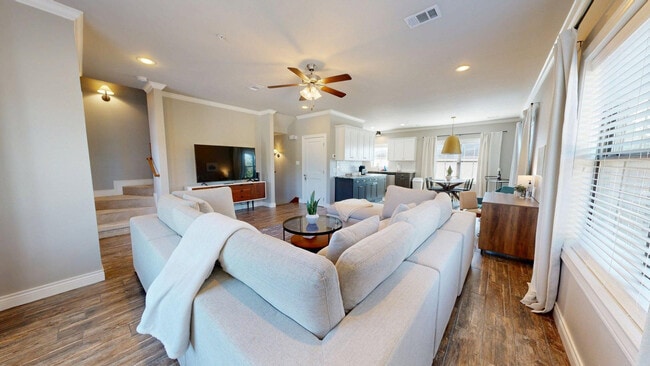 Photo - 636 Clay St Unit ID1328091P