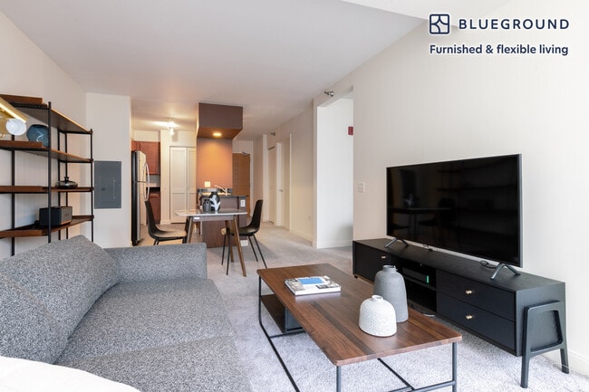 210 N Wells St Unit SI FL15-ID232