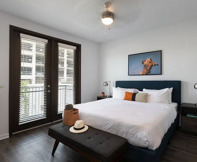 Photo - 300 W 3rd St Unit ID629.1