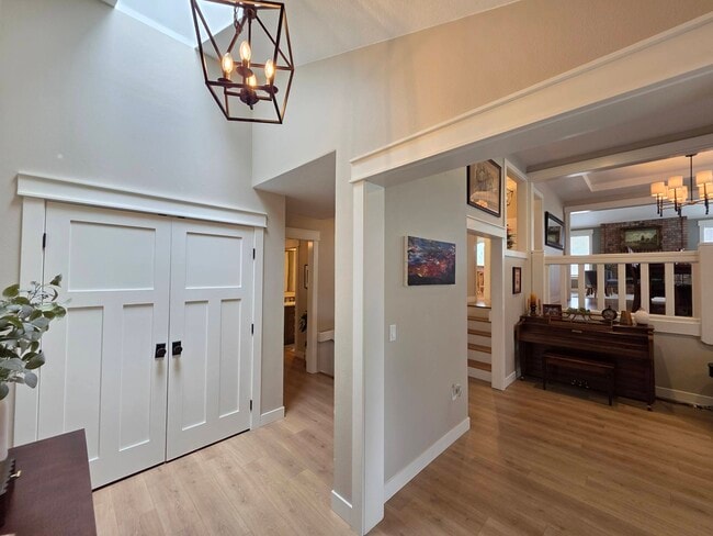 Photo - 4002 S Olson Pl