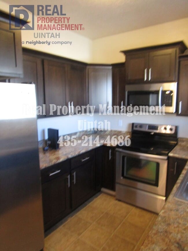 Photo - 3 bed 2.5 bath townhome in Fox Run