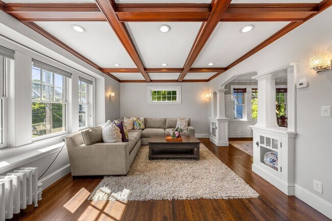 46 Crockett Ave Unit 2