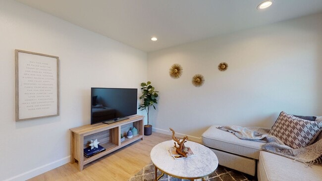 Photo - 871 Coolidge Ave Unit 871