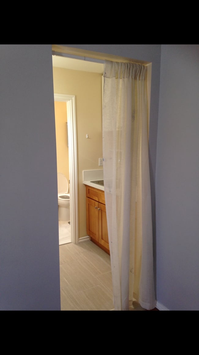 Photo - 1059 E Badillo St