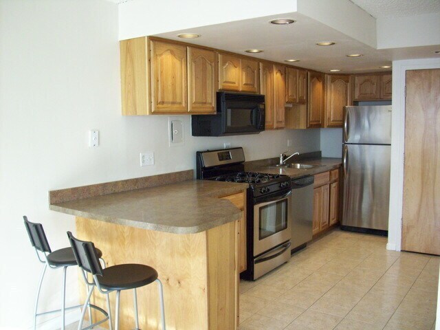 Photo - 1540 N State Pky Unit 012A