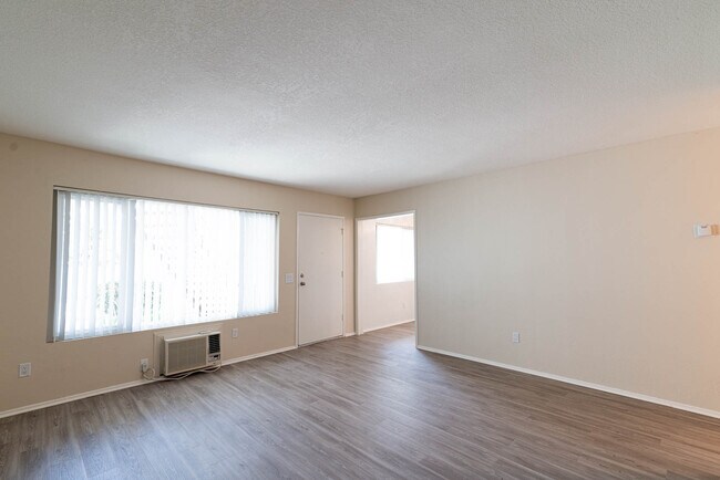 Applewood Apartments