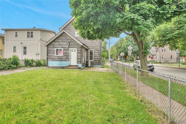 Photo - 214 Ludington St