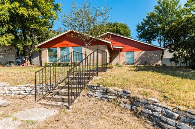 Photo - Luxury Duplex. Best Prices In South Austin...