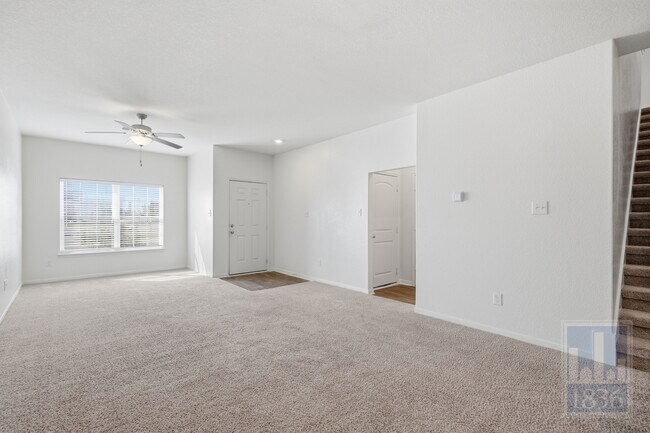 Photo - 18632 Quiet Range Dr Casa